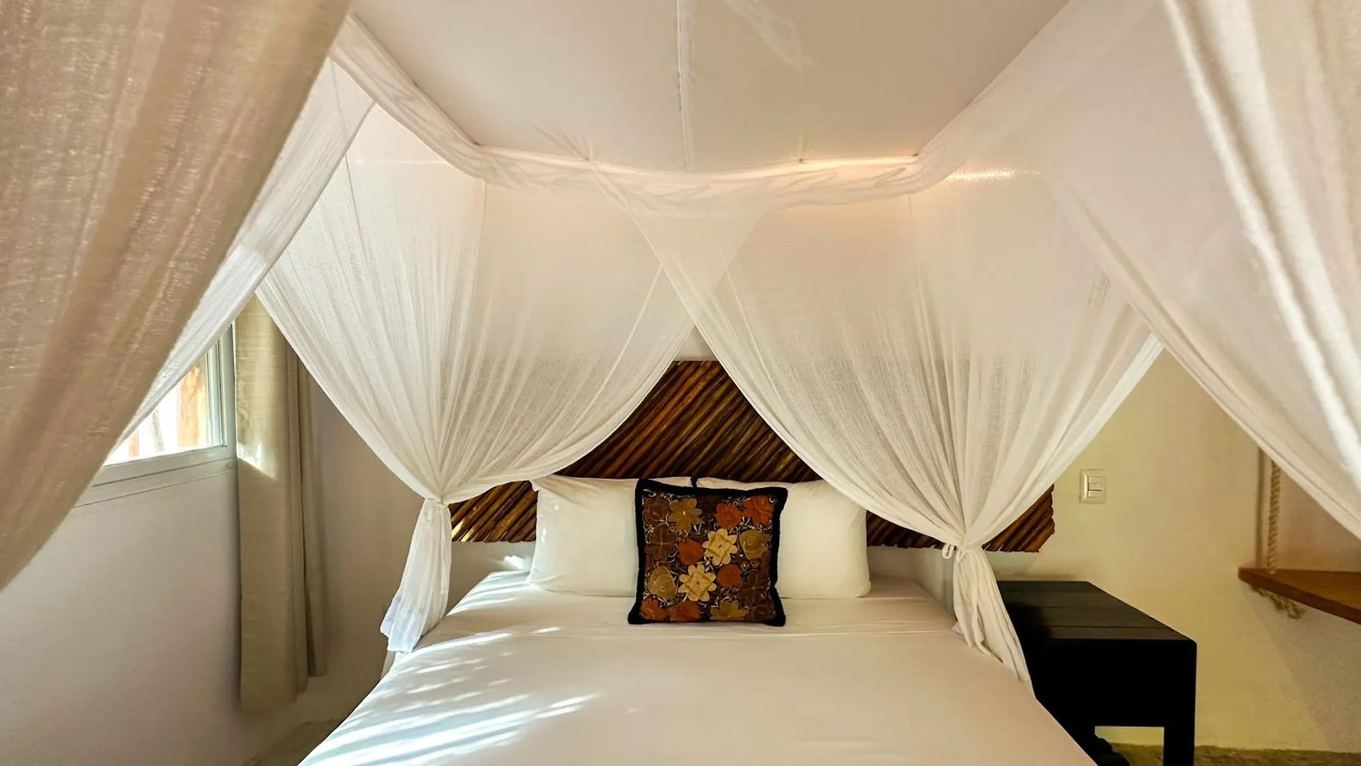 Alito Tulum Hotel 4*,